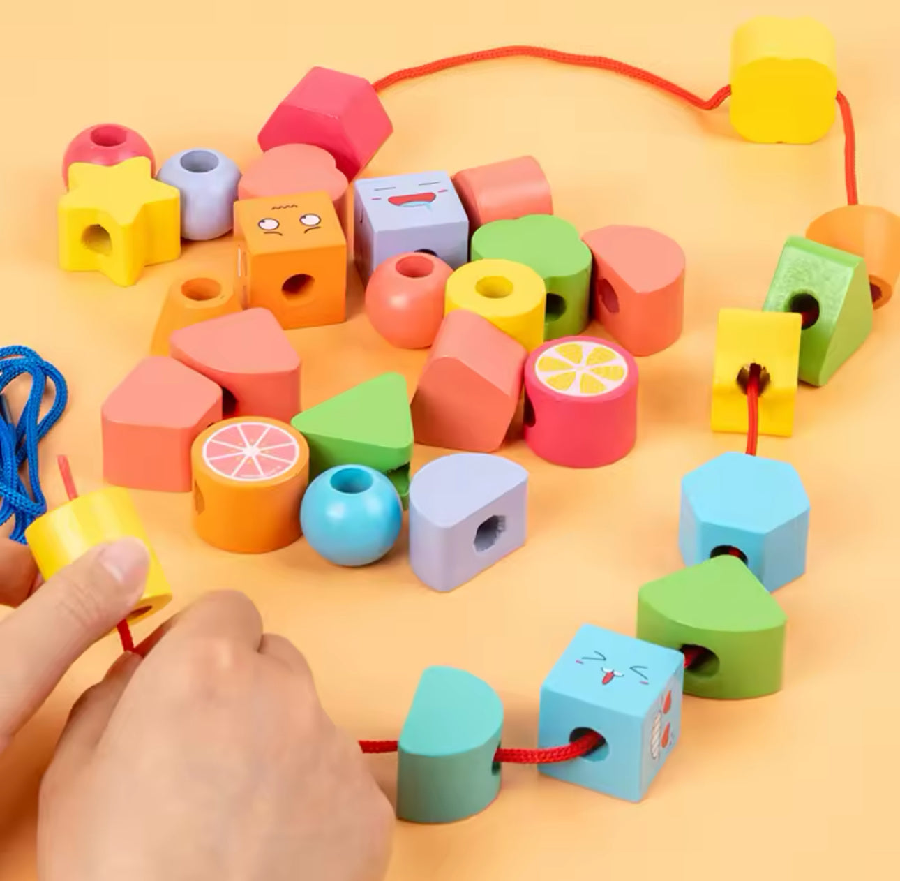 Montessori fa fűzős és rakosgató szett