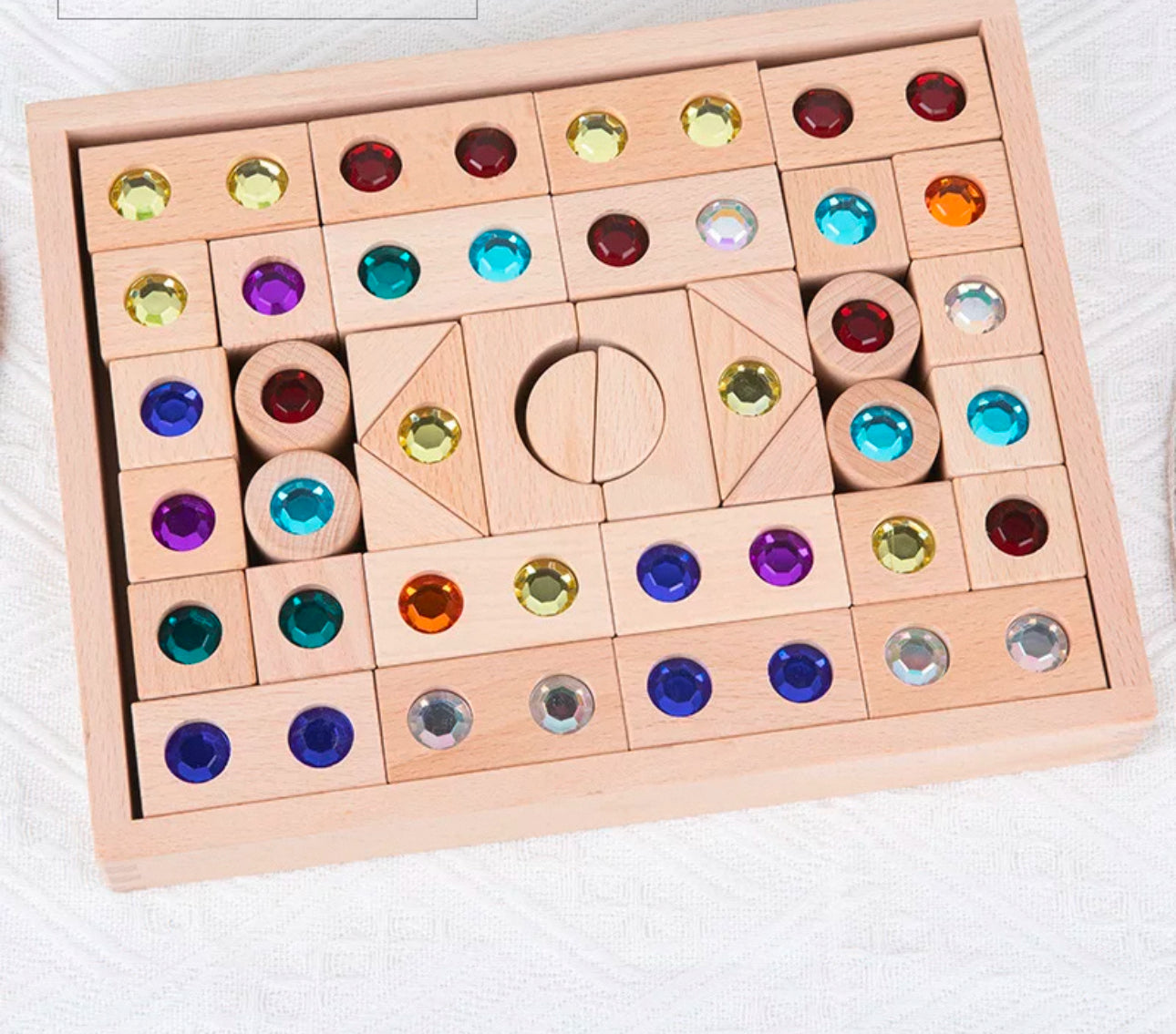 Fából készült 50 darabos bükk kristályablakos építő játék