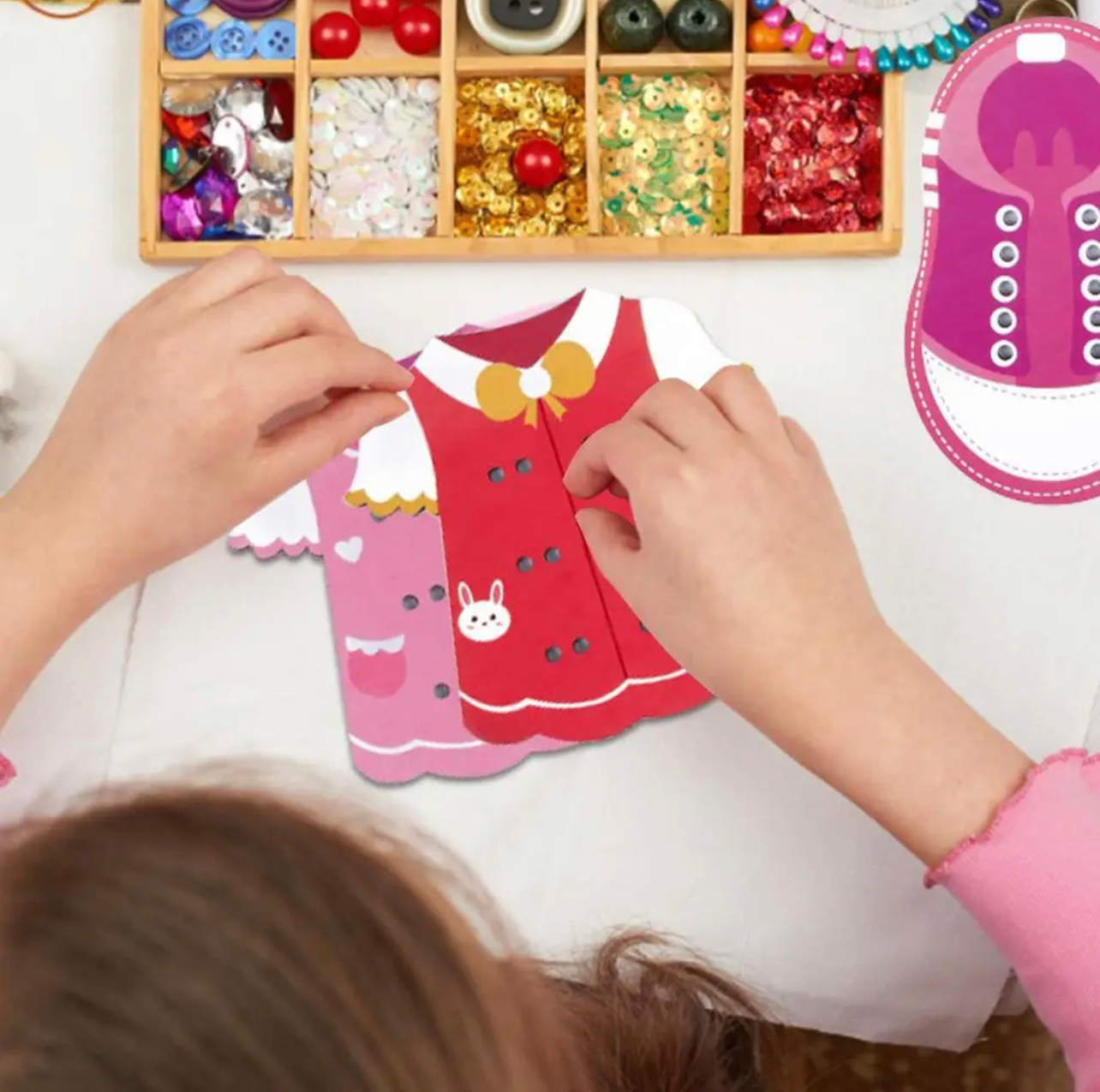 Montessori cipőfűző és ruhagomb játék