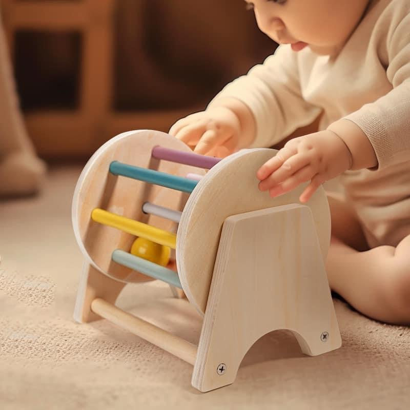 Montessori fa forgódob játék