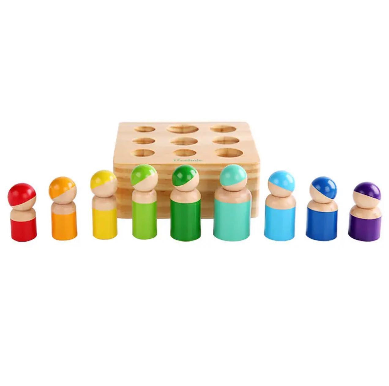 Montessori szivárvány fa henger készlet- formabeillesztő játék bábukkal