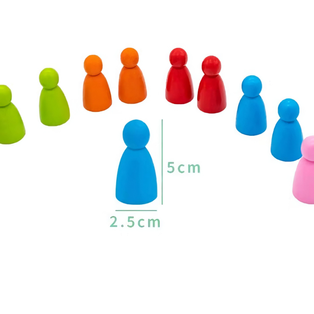 Szivárvány színű fa figurák, 5 cm magasak, nyitott játékhoz.