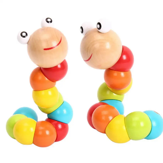 Színes fa kukac tekergetős játék, 18 cm hosszú, minden irányba hajlítható.