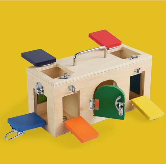 Montessori érzékelő doboz zárakkal - fejlesztő játék korai évekhez